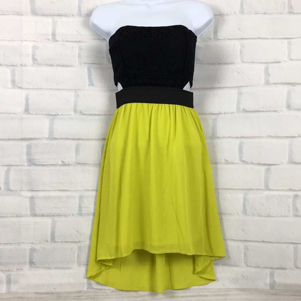 New cantata dress size L 20% off any 2️⃣ items